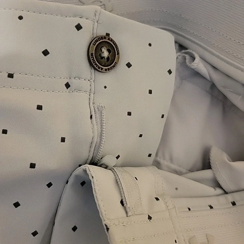 Under Armour UA Match Play Shorts Mens 40 Golf Gray‎ Polka-dot Allover Print